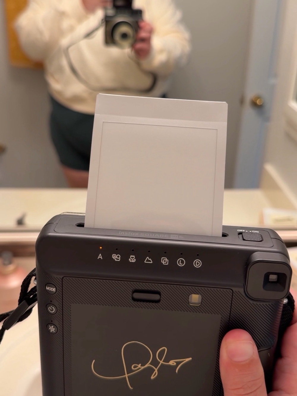 RARE Taylor Swift Reputation Polaroid Camera - Picture 10 of 10